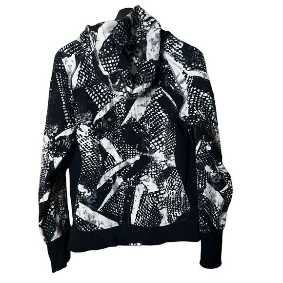 Lululemon Scuba Hoodie 10 - Picture 3 of 5